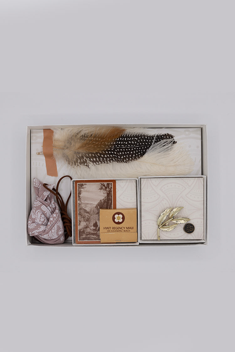Western Hat Styling Kit - Gold 4 Leaf Brooch